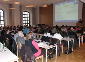 Teilnehmer eines Kongresses zur Vereinshilfe in Dresden, Foto: Höfling