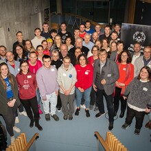 eine Gruppe von Menschen von oben fotografiert