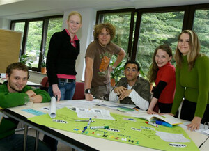 Junge Engagierte können sich bis 8. Juli 2007 für die Civil Academy bewerben. Copyright: BBE