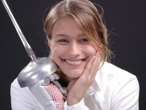 Olympiasiegerin Britta Heidemann kommt zur Preisverleihung der "Sterne des Sports" 2013 in Bronze nach Hannover. (Foto: Manfred Herrig)