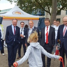Am 2. September stattete Ministerpräsident Stephan Weil der Sportabzeichen-Schnupperstation einen Besuch ab (Foto: DSM)
