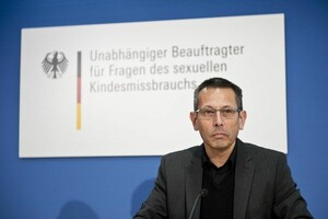 Johannes-Wilhelm Rörig fordert von der Politik mehr Mittel für den Schutz der Kinder vor sexuellen Übergriffen. Foto: picture-alliance