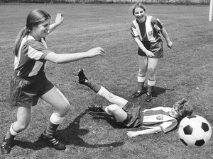 Frauen-Fußball anno 1970. Foto: picture-alliance