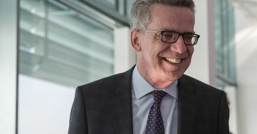 Bundesinnenminister Thomas de Maiziere kommt  zur Kabinettssitzung im Kanzleramt in Berlin, wo am 9. März 2016 der Hilfefonds für DDR-Dopingopfer neu aufgelegt wurde. Foto: picture-alliance