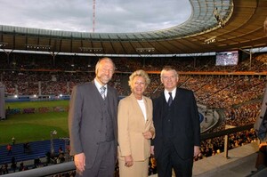 Rainer Brechtken gemeinsam mit Frankfurts Oberbürgermeisterin Petra Roth und Otto Schily (v.l.) beim Turnfest in Berlin 2005.