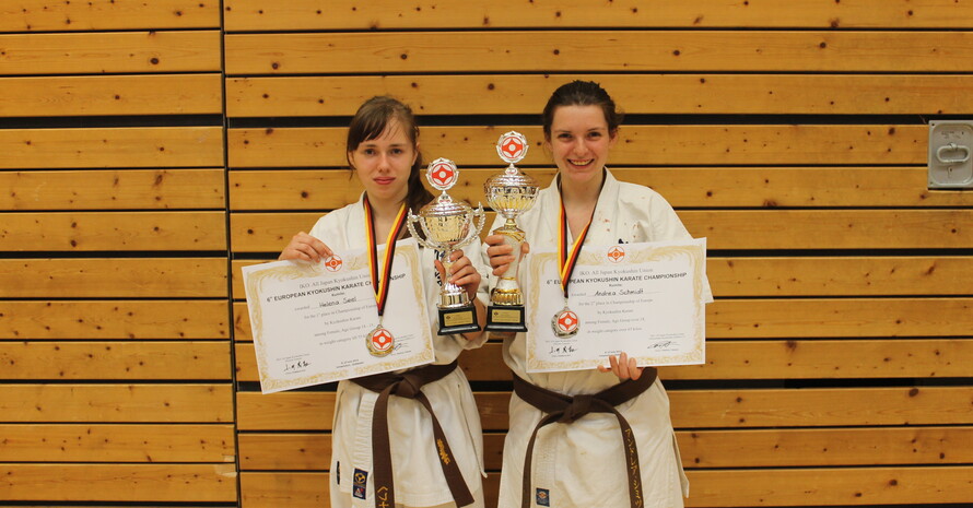 Europameisterin Helena Seel und Vizemeisterin Andrea Schmidt vom Gastgeberverein SWK in Schweinfurt