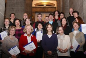 Teilnehmerinnen und Teilnehmer des Kursabschlusses 2011; Foto: Gerlinde Wouters