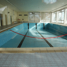 670 Schwimmbäder sind in Deutschland akut von der Schließung bedroht. Foto: picture-alliance