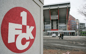 An der Heimstatt des 1. FC Kaiserslautern findet das Symposium "Ein Jahr danach - Große Studien zur Fußball-WM 2006" statt. Copyright: picture-alliance/dpa