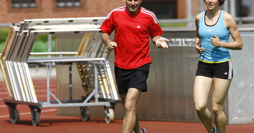 Hüdrenläuferin Carolin Nytra mit ihrem Trainer Jens Ellrott. Copyright: picture-alliance